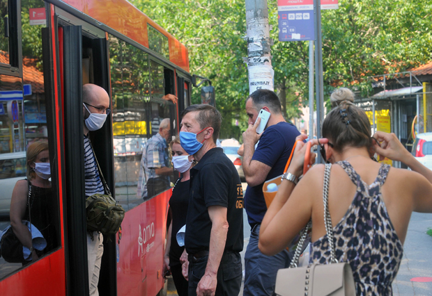 Контрола у возилима јавног градског превоза: КО се вози без маске нека спреми 5.000 динара